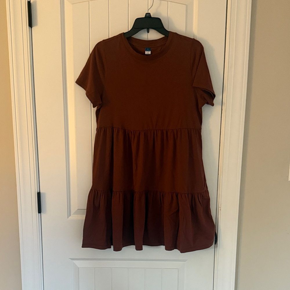 Old Navy Burgandy Tiered Mini Swing T-shirt dress M Medium - Picture 1 of 3